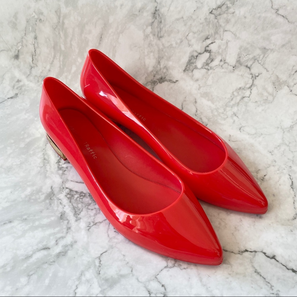 Used 🌺 Neon Red Jelly Flats (About 7-7.5)